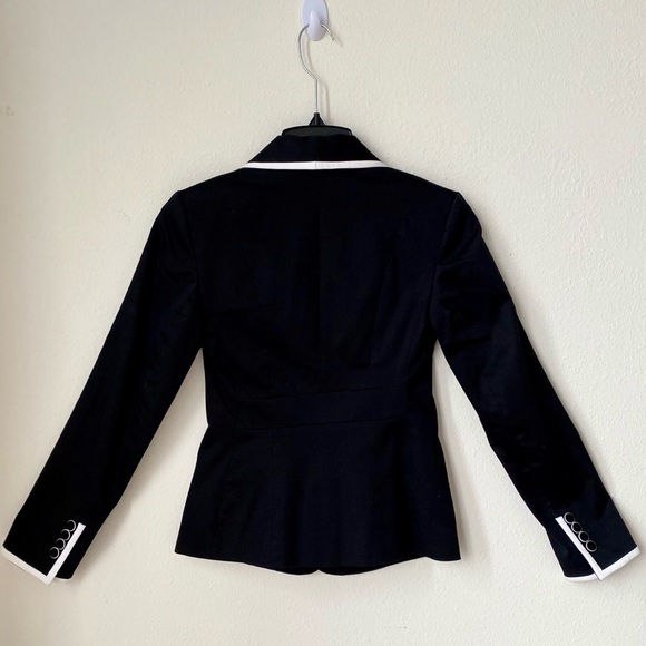 NWOT - EXPRESS BLACK / WHITE TRIM SUIT BLAZER SIZE 0 - Picture 10 of 12